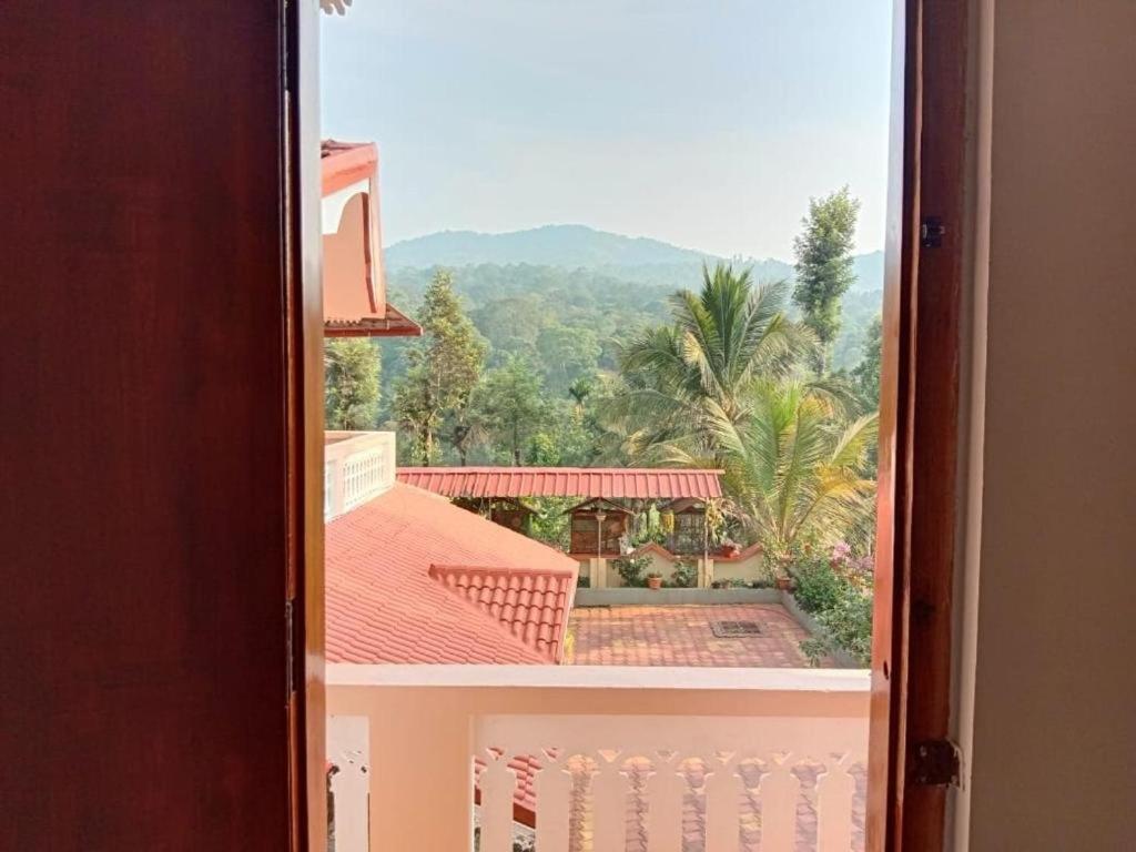 Shivalaya Homestay, Madikeri Siddāpur Kültér fotó